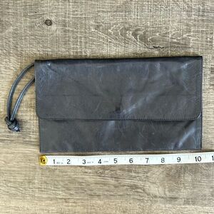 M0851 leather clutch wristlet